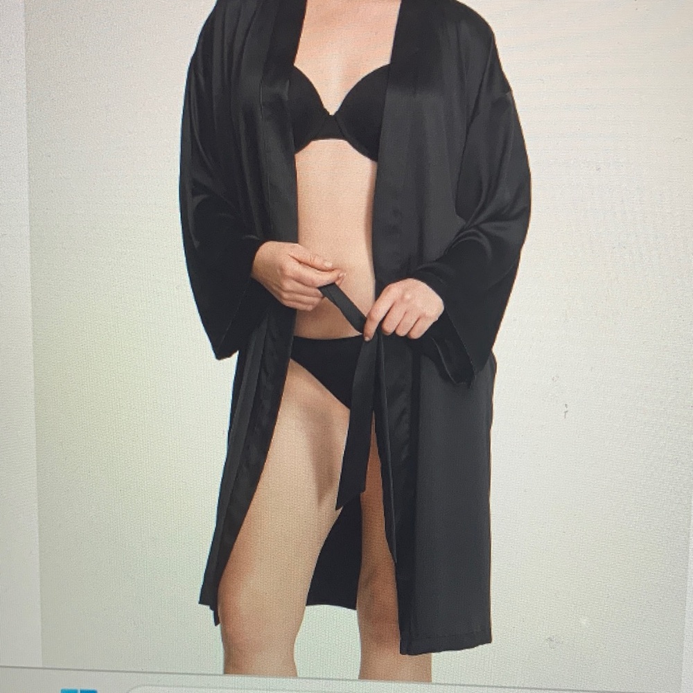 NWT Victoria's Secret Collection Fashion Show Black Satin Robe Embroidered Logo